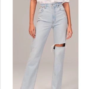 Abercrombie Ultra High Rise 90s Straight Jean